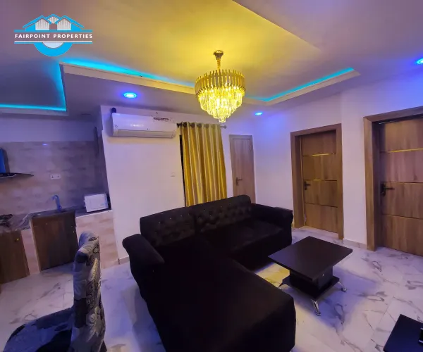 Dinero crystal sitting room
