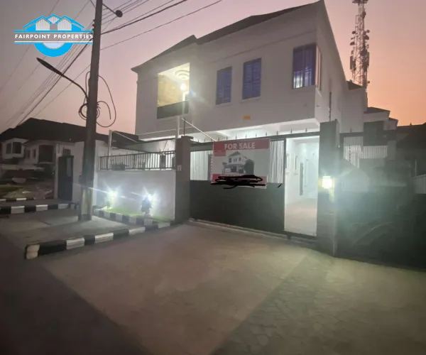 Contemporary 5 Bedroom Fully Detached Duplex with Bq for sales at Chevron, Lekki Lagos 