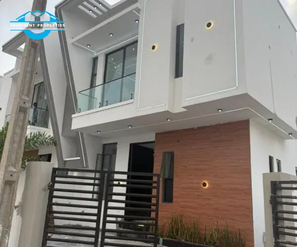 4 BEDROOM SEMI DETACHED DUPLEX WITH SWIMMING POOL