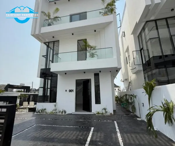 5 BEDROOM FULL DETACHED FOR SALE