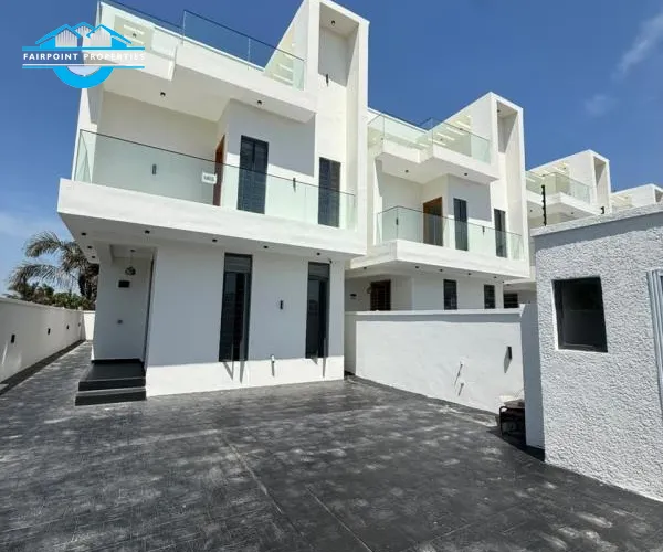 5 BEDROOM DETACHED DUPLEX AT IKOTA FOR SALE