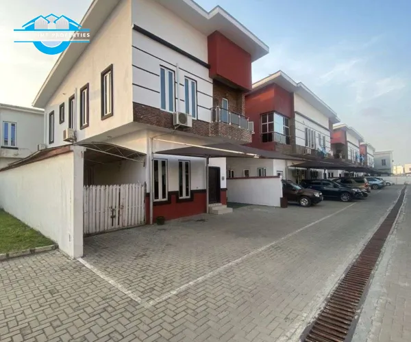 4 Bedroom Detached Duplex with Bq For Rent At Ikota, Lekki Lagos.