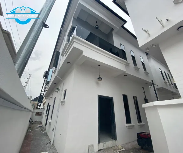 4 Bedroom fully detached duplex 
