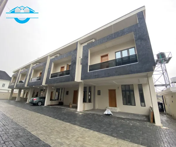 Luxury 4 Bedroom Terrace