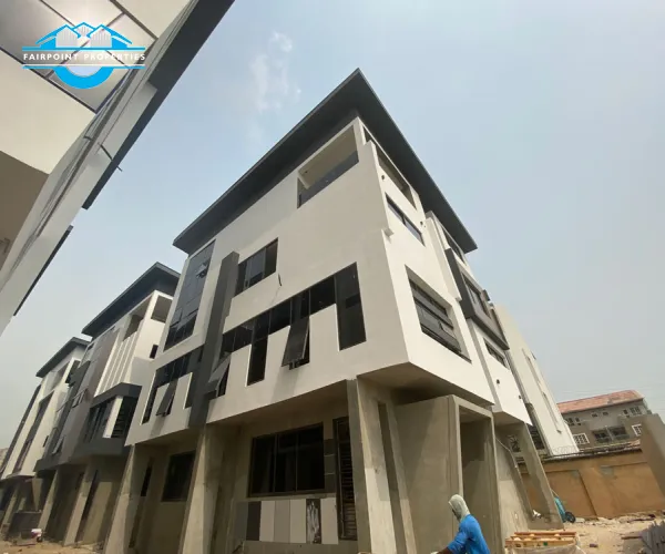 Deluxe 5 Bedroom Detached Duplex 
