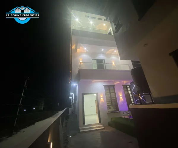 5 Bedroom Fully Detached Duplex With Bq and a Swimming Pool For Sale At Lekki Phase I