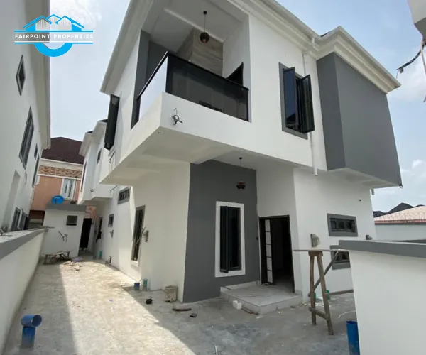 Luxury 5 Bedroom Detached Duplex 