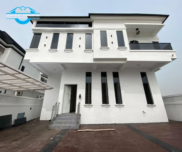 Luxury 5 Bedroom Detached Duplex 