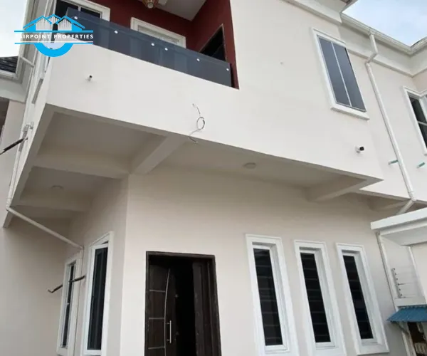 4 bedroom detached duplex 