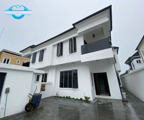 Luxury 4 Bedroom Detached Duplex 