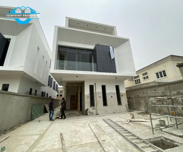 Luxury 4 Bedroom Detached Duplex 