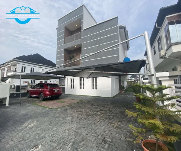 5bedroom Fully detached duplex with a Bq For Sale At Lekki Phase II 