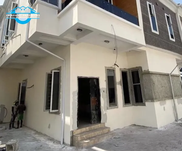 4 bedroom detached duplex 