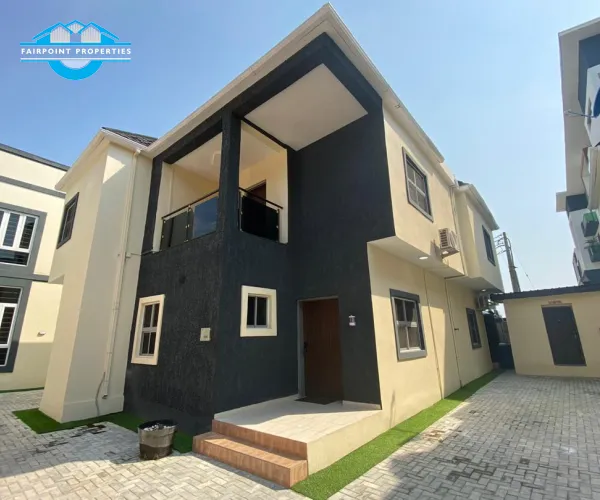 4 bedroom short-let for rent at Lekki