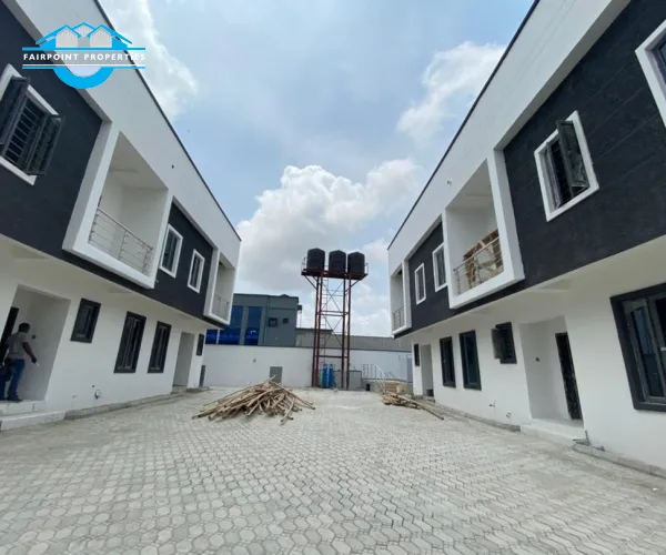 4 bedroom terrace apartment for sale in Sangotedo, Lekki Lagos