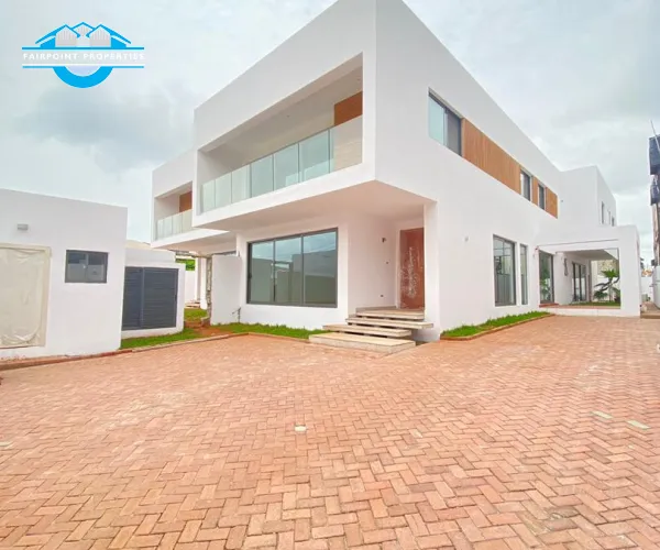 4 bedroom semi-detached duplex for sale at Lekki Phase One