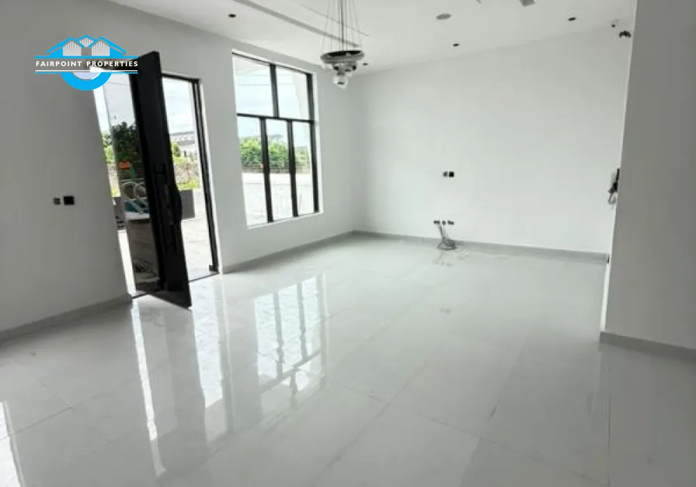 Brand new 4 bedroom detached duplex with swimming pool