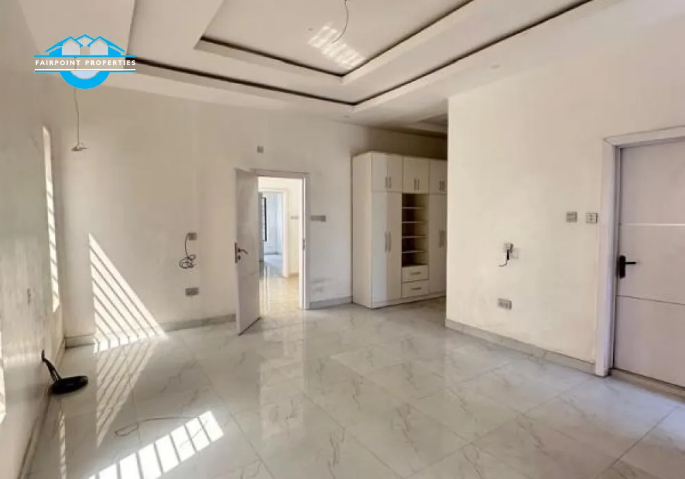 SPACIOUS 4 BEDROOM SEMI DETACHED DUPLEX FOR SALE