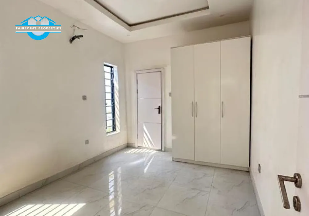 SPACIOUS 4 BEDROOM SEMI DETACHED DUPLEX FOR SALE