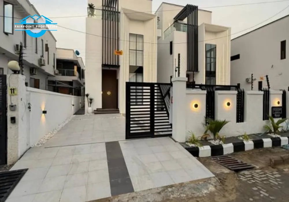 5 Bedroom Fully Detached Duplex