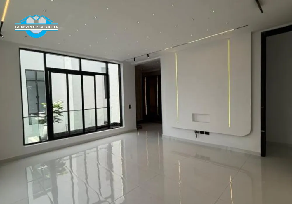 Spacious Bedroom