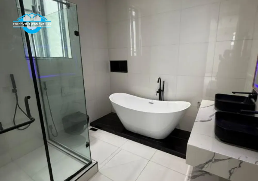 Modern Themed Bathroom