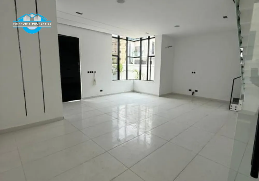 Massive living room