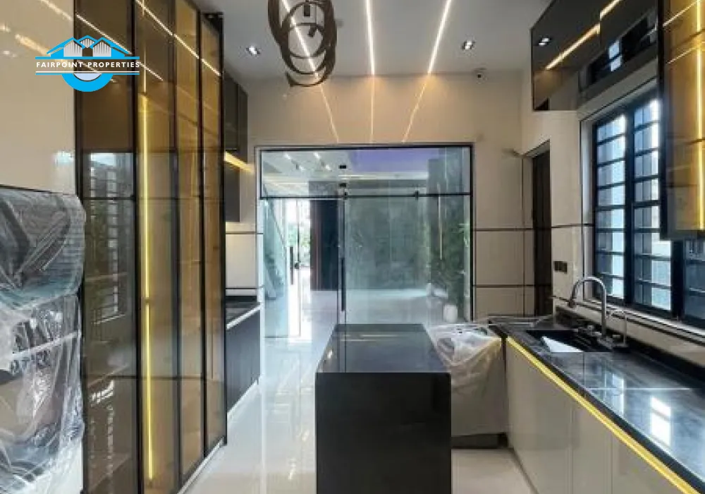 Modern kitchen