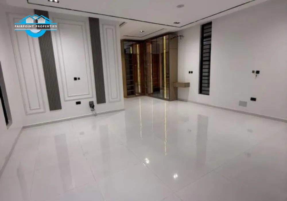 Massive bedroom