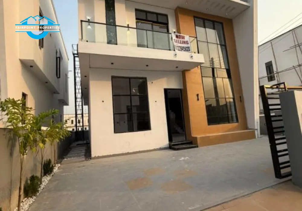 Spacious compound