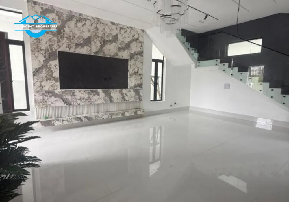 Massive living room