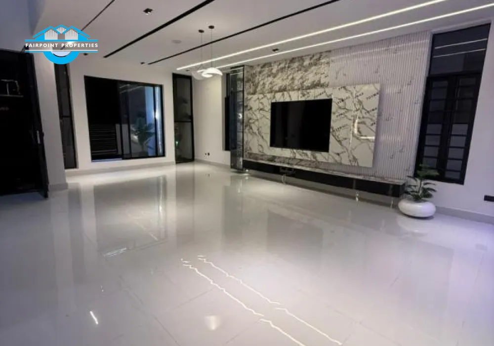 Massive living room