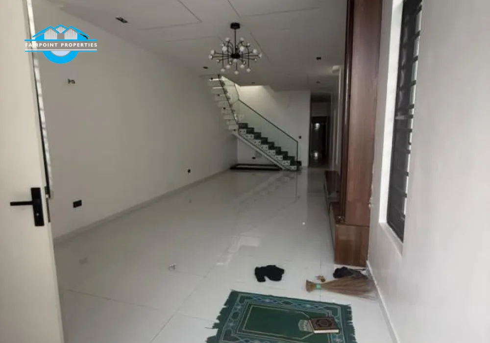 Massive living room