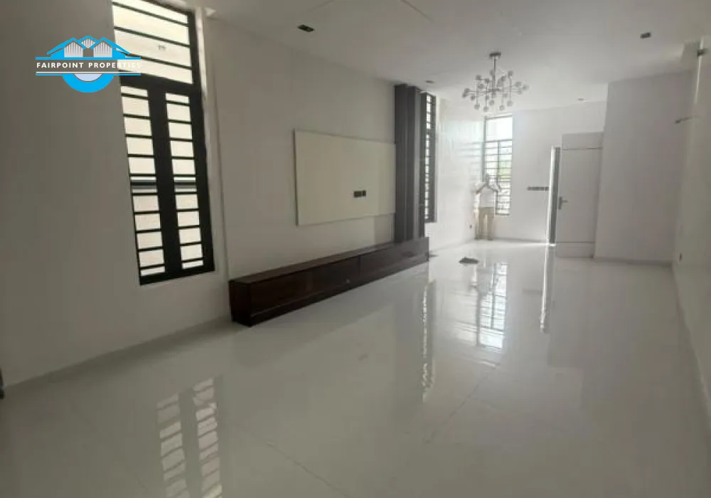 LUXURIOUS 5 BEDROOM FULLY DETACHED DUPLEX WITH MASSIVE LIVING ROOM AND BEDROOMS + AMPLE PARKING SPACE + SECURED AND FLOOD FREE ESTATE FOR SALE IN AJAH, LEKKI