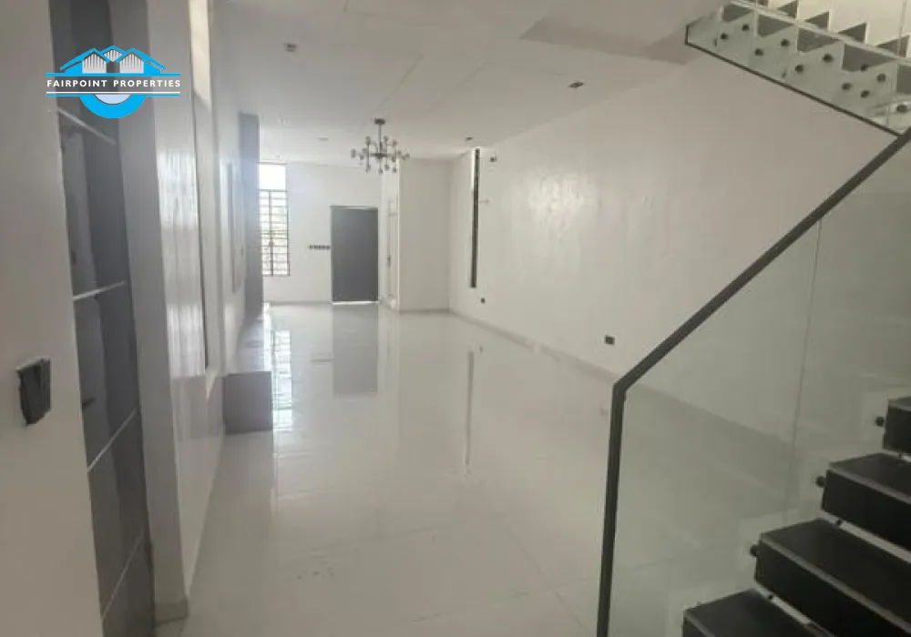 LUXURIOUS 5 BEDROOM FULLY DETACHED DUPLEX WITH MASSIVE LIVING ROOM AND BEDROOMS + AMPLE PARKING SPACE + SECURED AND FLOOD FREE ESTATE FOR SALE IN AJAH, LEKKI