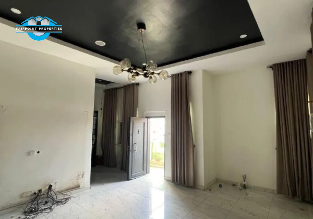 4 BEDROOM DETACHED DUPLEX FOR RENT