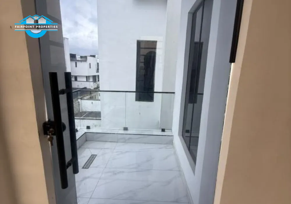 4 BEDROOM DETACHED DUPLEX + BOYS QUARTER FOR SALE