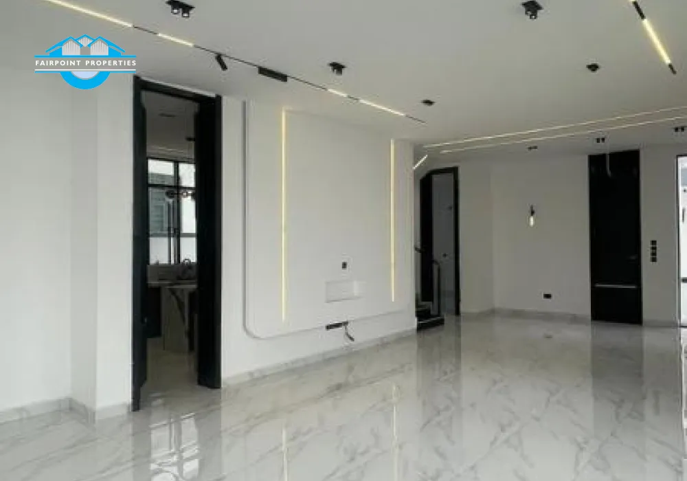 5 BEDROOM DETACHED DUPLEX + BOYS QUARTERS + GARDEN AREA