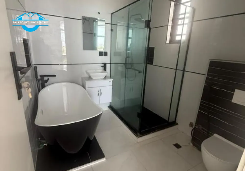 5 BEDROOM DETACHED DUPLEX FOR SALE