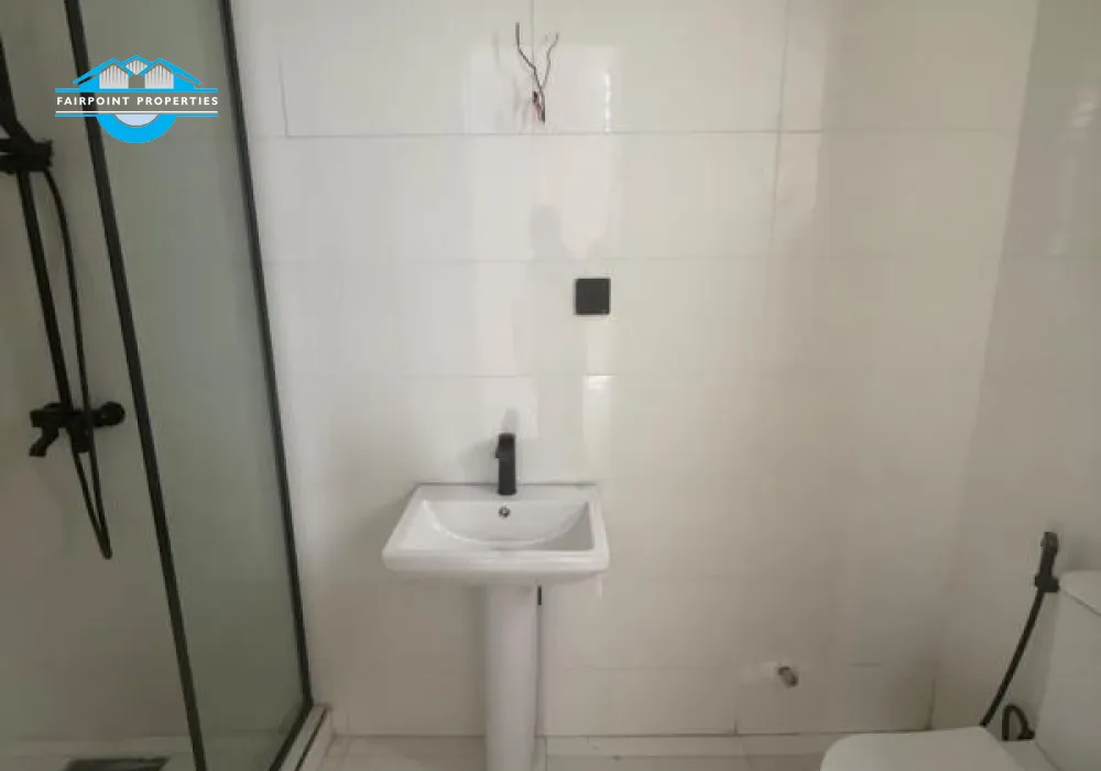 5 BEDROOM DETACHED DUPLEX FOR SALE