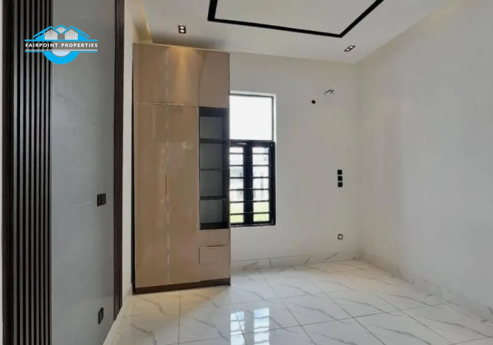 5 BEDROOM FULLY DETACHED WITH SWIMMING POOL FOR SALE AT AJAH
