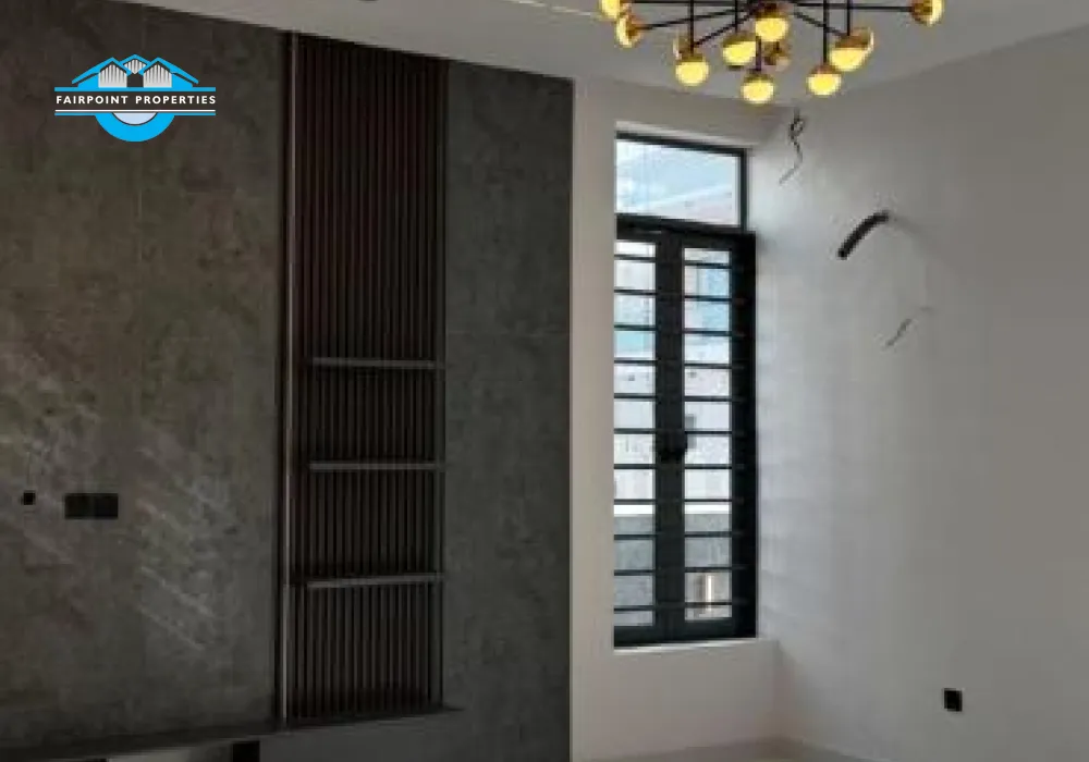 LUXURY 4 BEDROOM SEMIDETACHED DUPLEX AT CAPTAINS COURT