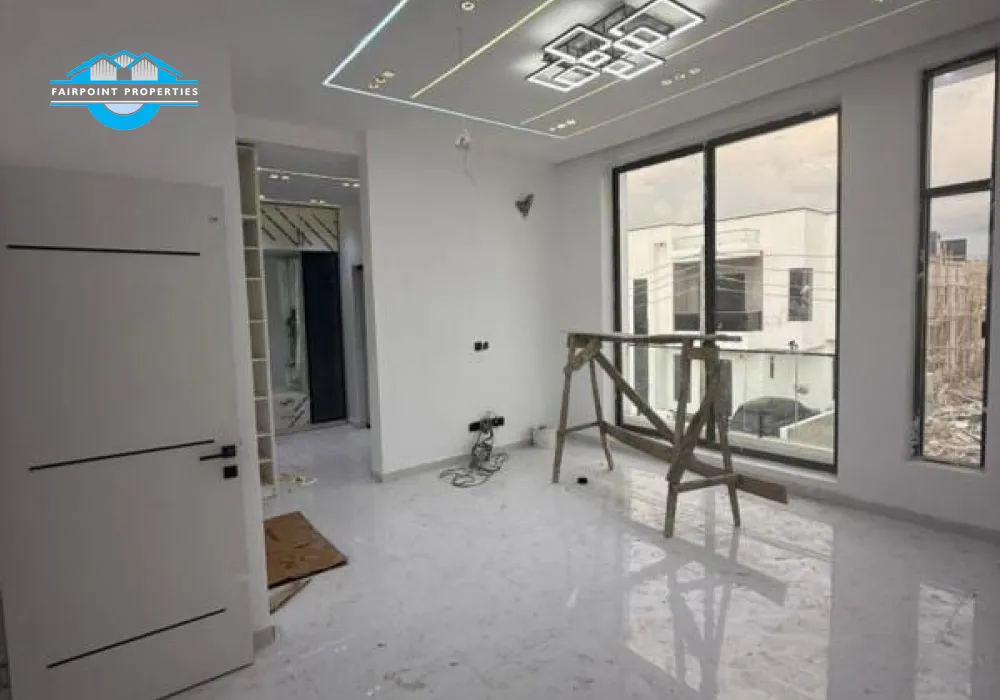 4 BEDROOM SEMI DETACHED DUPLEX WITH SWIMMING POOL