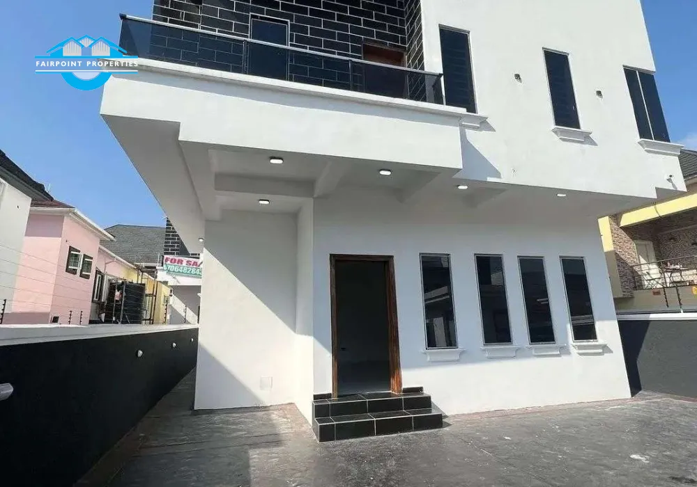 Beautiful 4 Bedroom Fully Detached Duplex and a Bq For Sale At Agungi, Lekki Lagos.