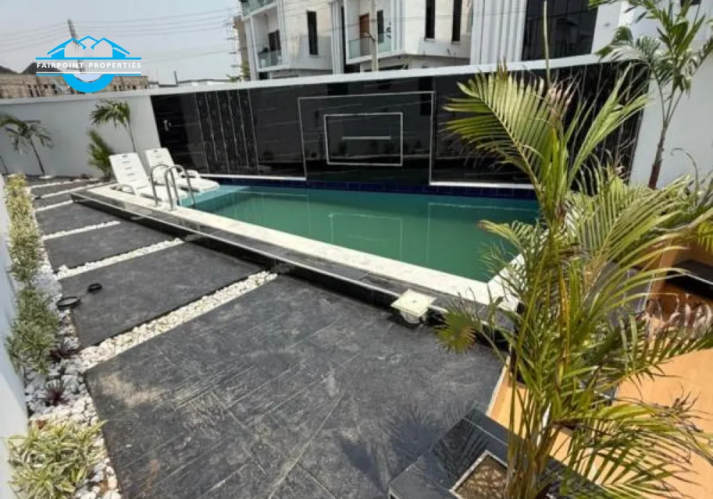 5 BEDROOM FULL DETACHED FOR SALE