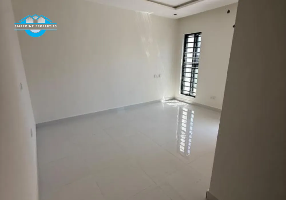 5 BEDROOM DETACHED DUPLEX AT IKOTA FOR SALE
