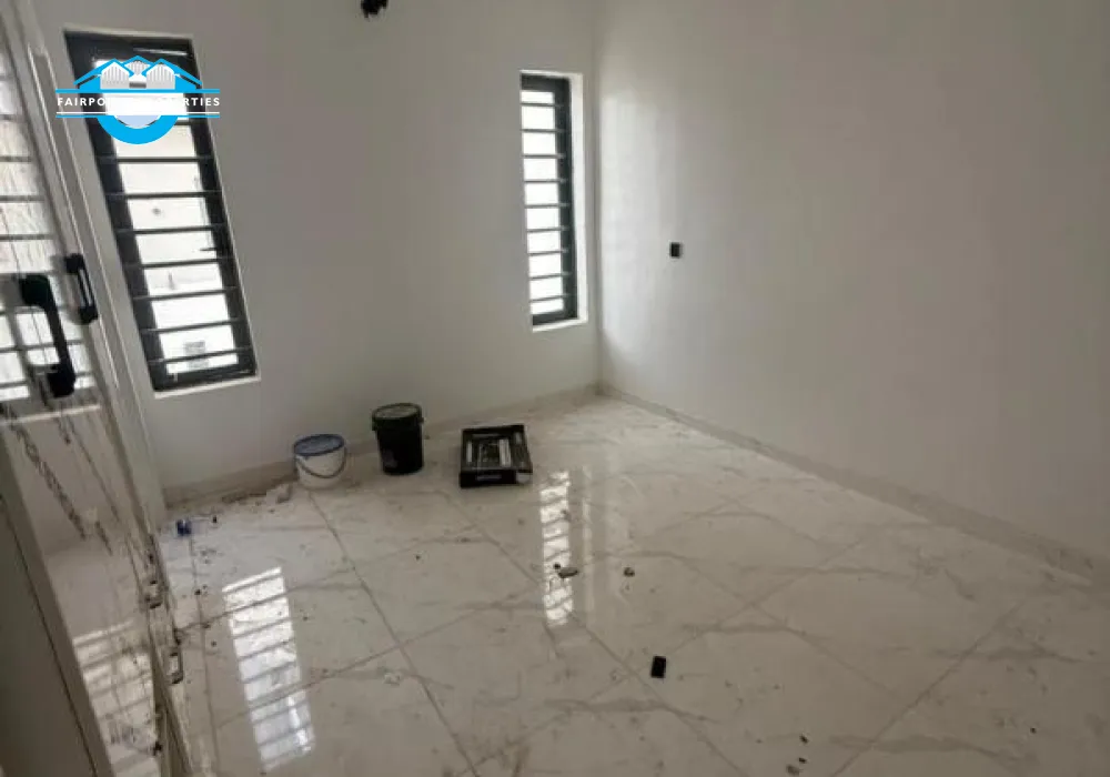 4 BEDROOM SEMI DETACHED DUPLEX WITH SWIMMING POOL