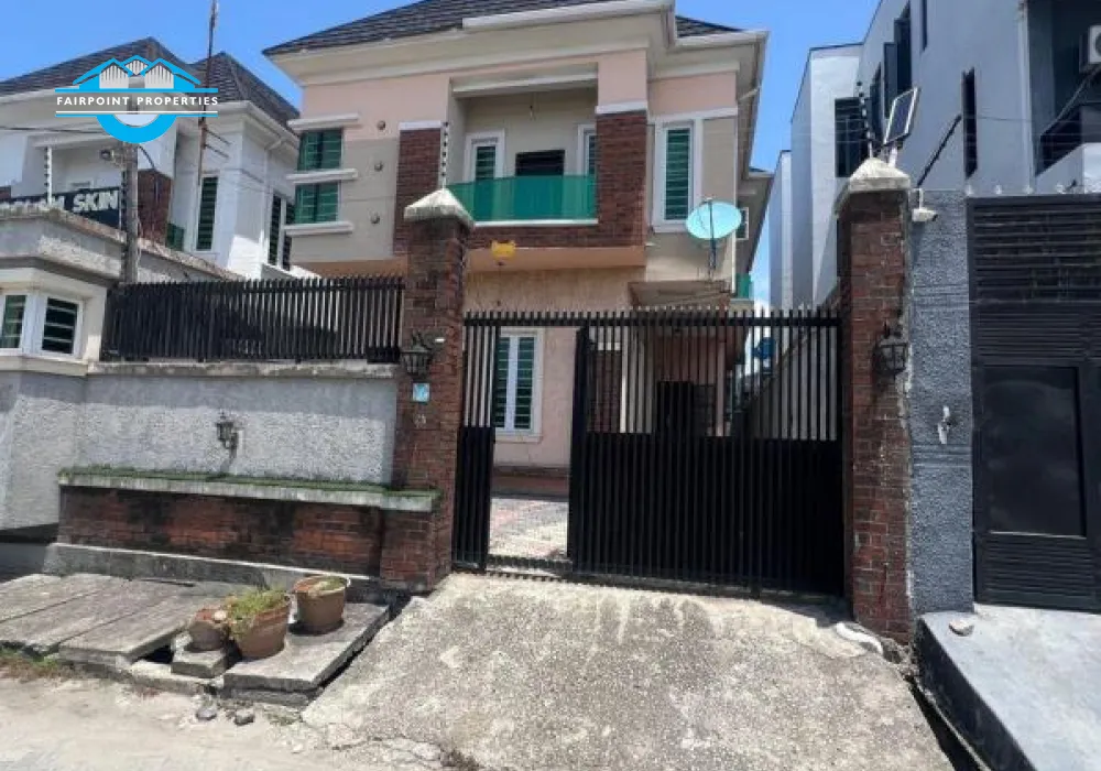 4 BEDROOM DETACHED DUPLEX FOR RENT