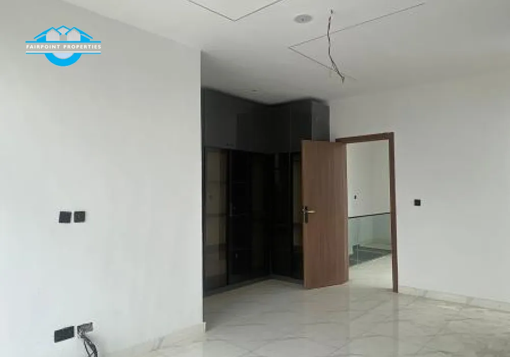 4 BEDROOM TERRACE DUPLEX FOR SALE IN A CALM AND SECURED ESTATE