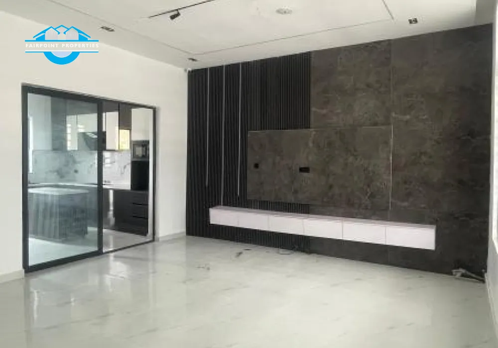 A WELL DESIGNED   4 BEDROOM SEMI DETACHED  WITH BQ + IN A LOVELY MINI ESTATE IN IKOTA - LEKKI